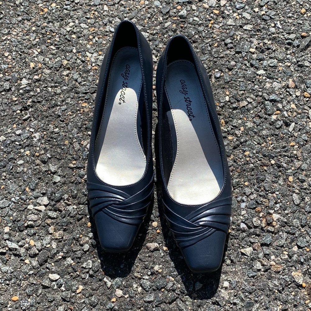 Donated! Easy Street Pumps - Size 9M